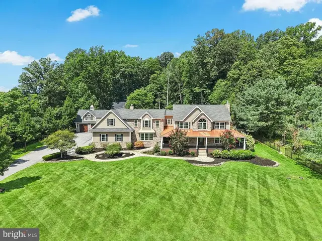 284 Walker Rd, Macungie