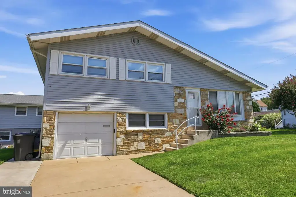 213 Highland Ave, LANGHORNE