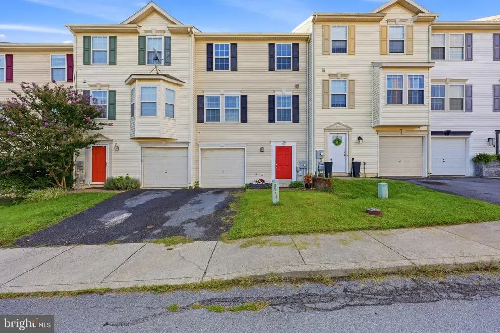 55 Thornberry Dr W, MARTINSBURG