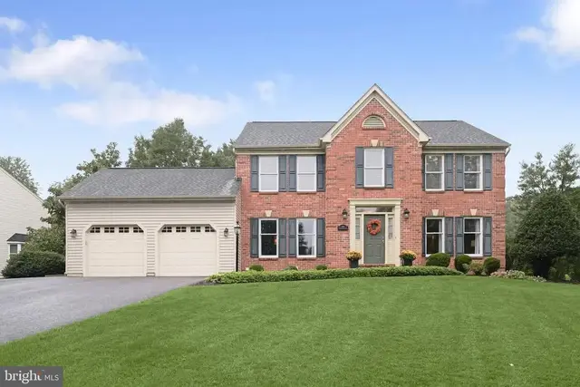602 Deer Hollow Dr, Mt. Airy