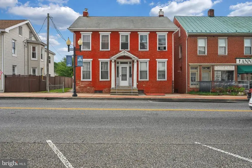 43 W Main St, ANNVILLE