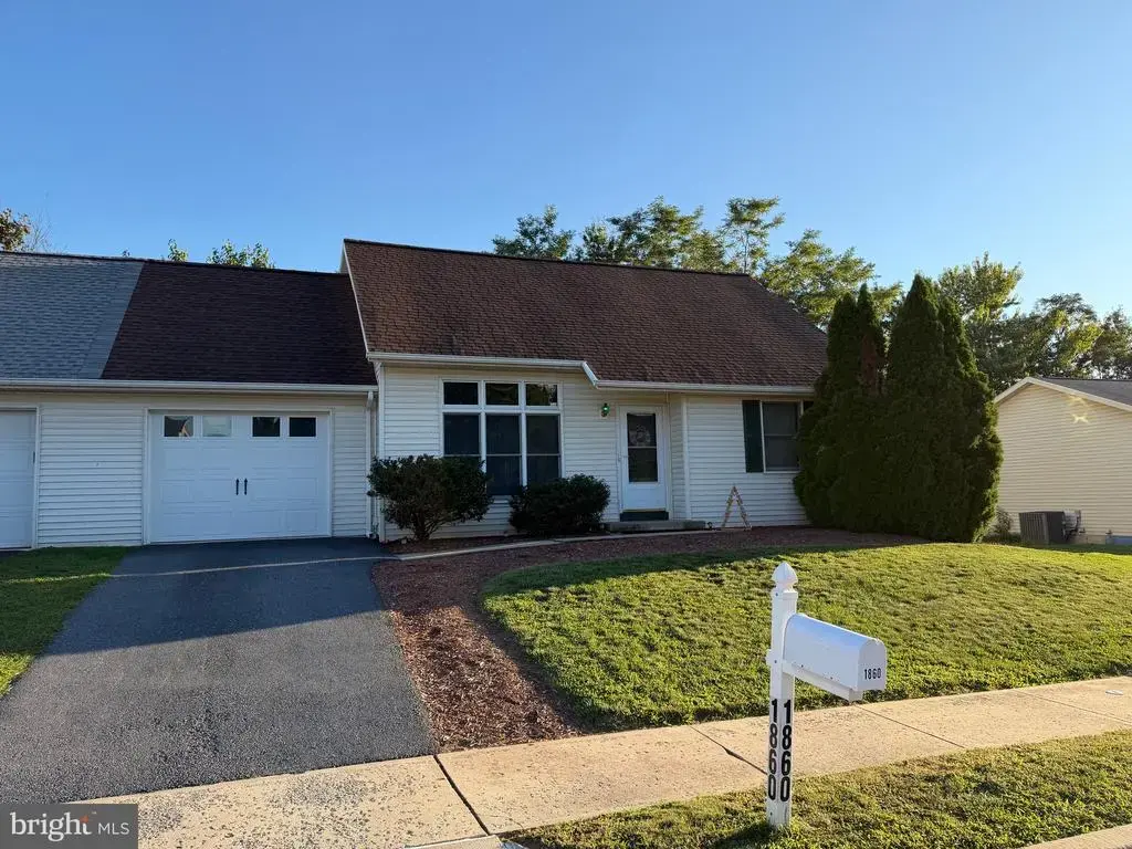 1860 Lexington Ave, MIDDLETOWN