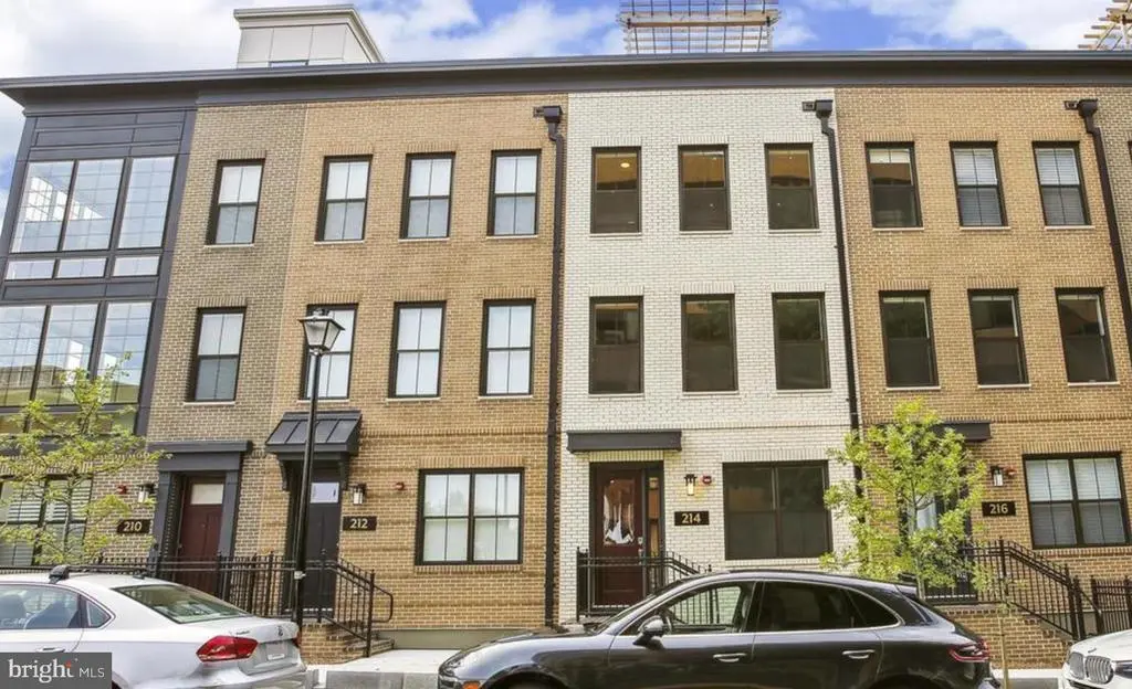 214 Canal Center Plz, ALEXANDRIA