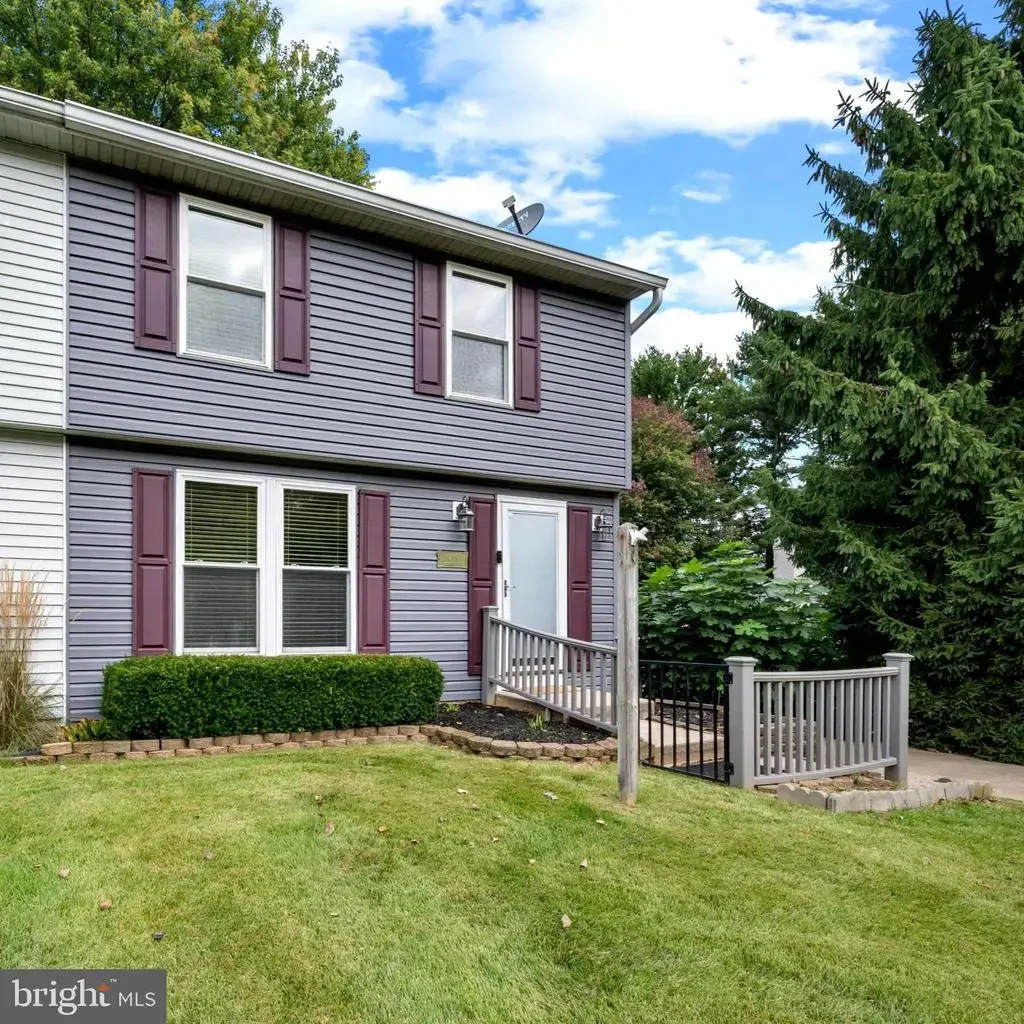 4410 Sycamore Dr, HAMPSTEAD