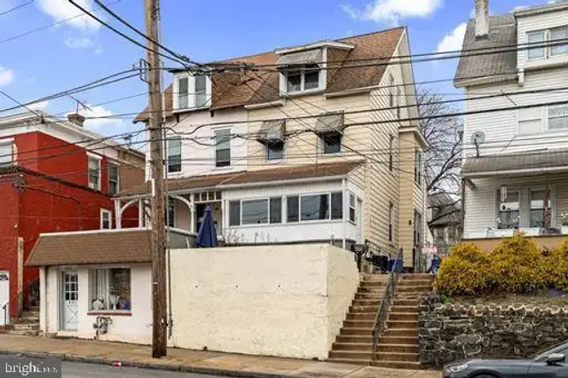 409 S Springfield Rd, Clifton Heights