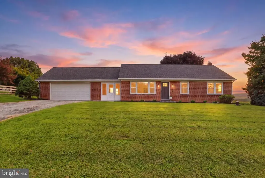 1724 Jefferson Rd, SPRING GROVE