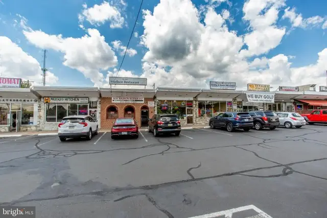4015 Veterans Hwy, Levittown
