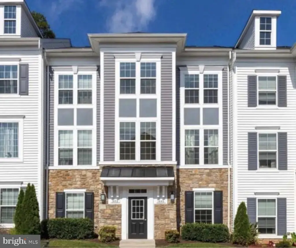 7440 Riding Meadow, MANASSAS
