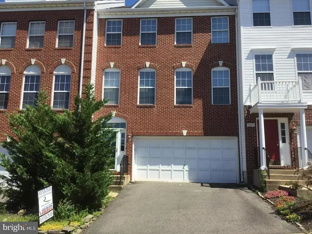 5271 Ballycastle Cir E, ALEXANDRIA
