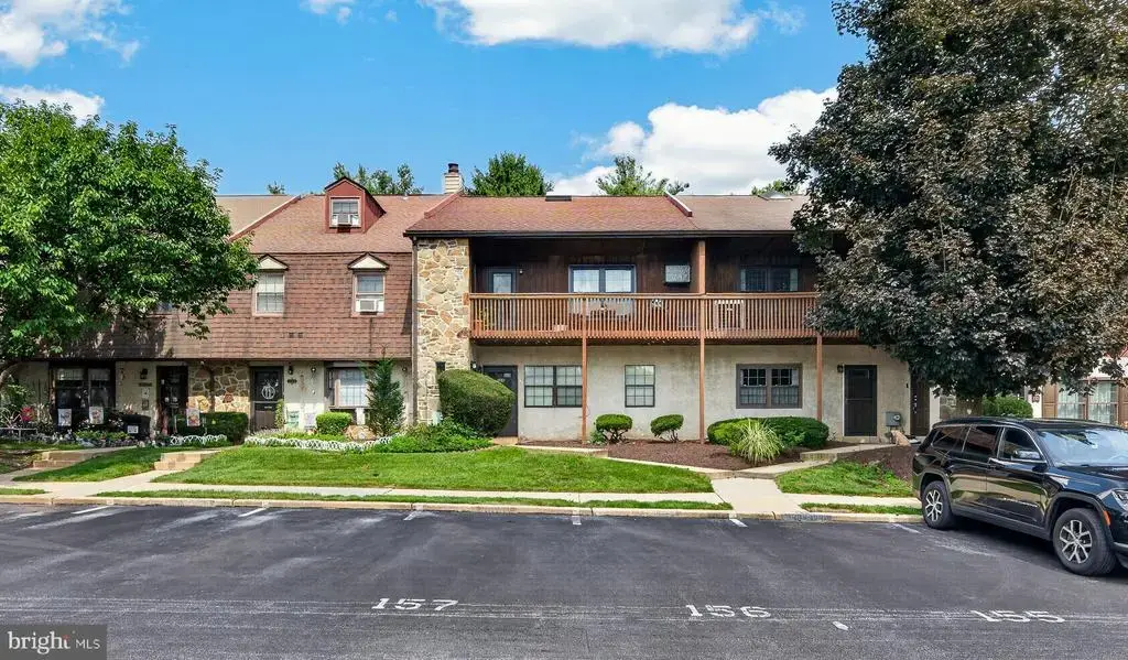 157 Weedon Ct #157, WEST CHESTER