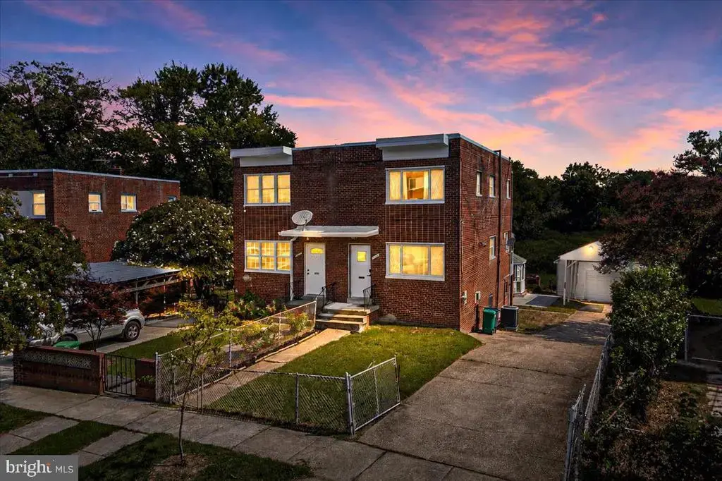 1814 Longford Dr, HYATTSVILLE
