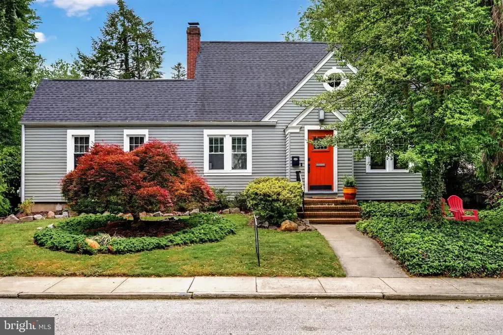 7 W Cooper Ave, MOORESTOWN