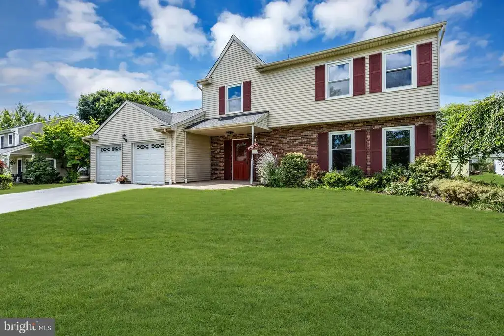 15 Major Ln, PLAINSBORO