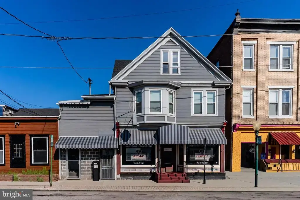 215 3rd St, NEW CUMBERLAND