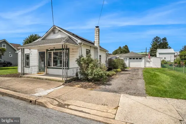309 Chestnut St, Mount Holly Springs