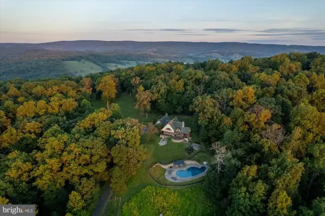 10210 Possum Hollow Dr, Delaplane