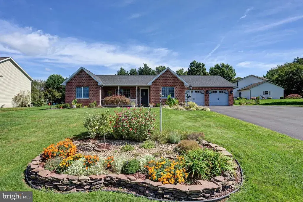313 Bradley Ln, SHIPPENSBURG