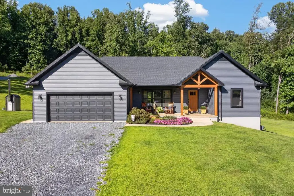 1455 Laurel Dr, NEWMANSTOWN