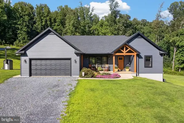 1455 Laurel Dr, Newmanstown