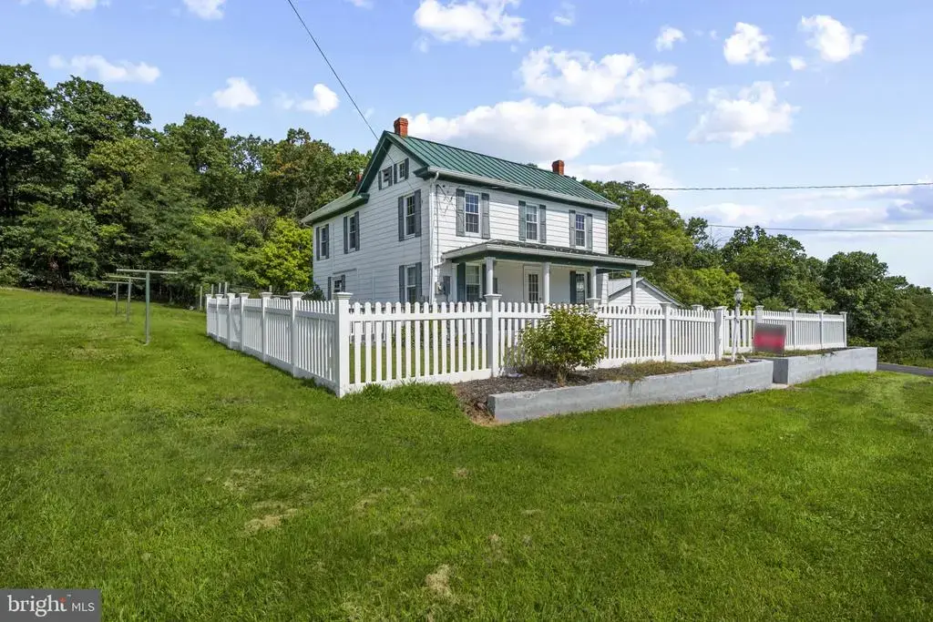1195 Loop Rd, GERRARDSTOWN