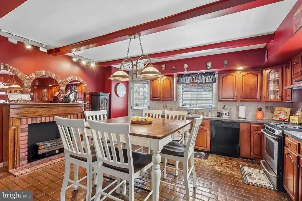 701 Johnston St, PHILADELPHIA