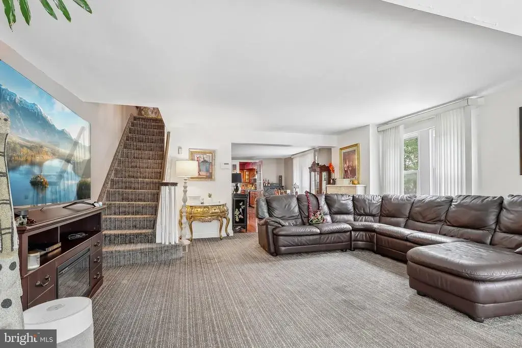 701 Johnston St, PHILADELPHIA