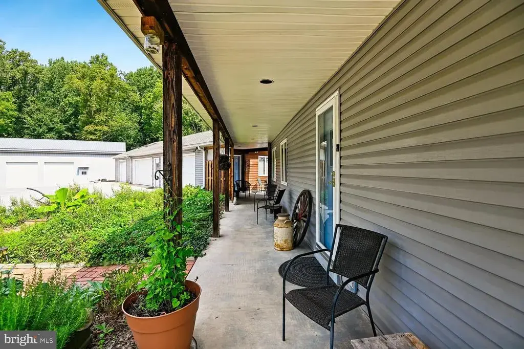 18 Watergate Ct, SILVER SPRING