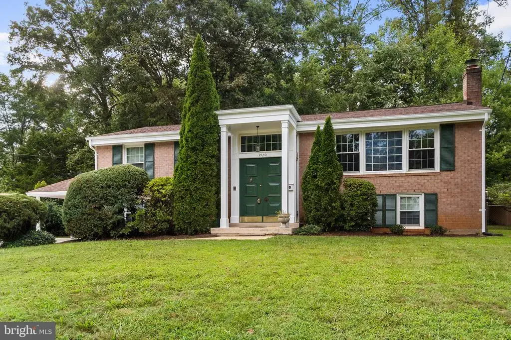 9120 Kristin Ln, FAIRFAX