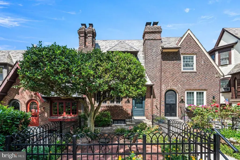 3453 W Queen Ln, PHILADELPHIA