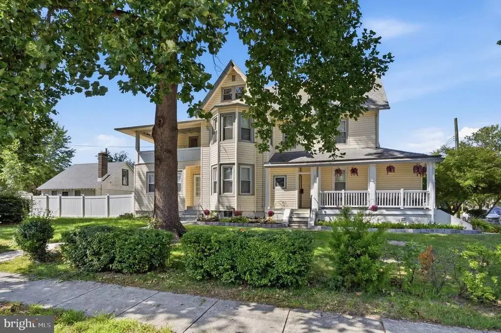 902 W Park Sq, PROSPECT PARK