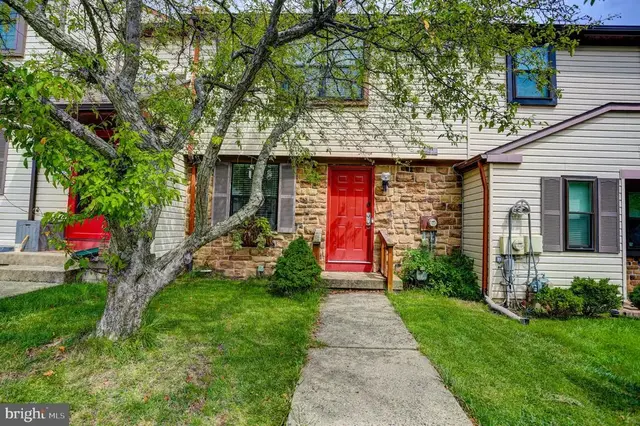 977 Browning Pl, Warminster