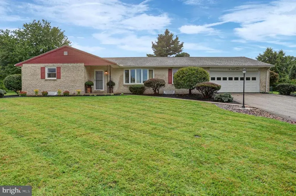 218 Meadow Ln, CHAMBERSBURG