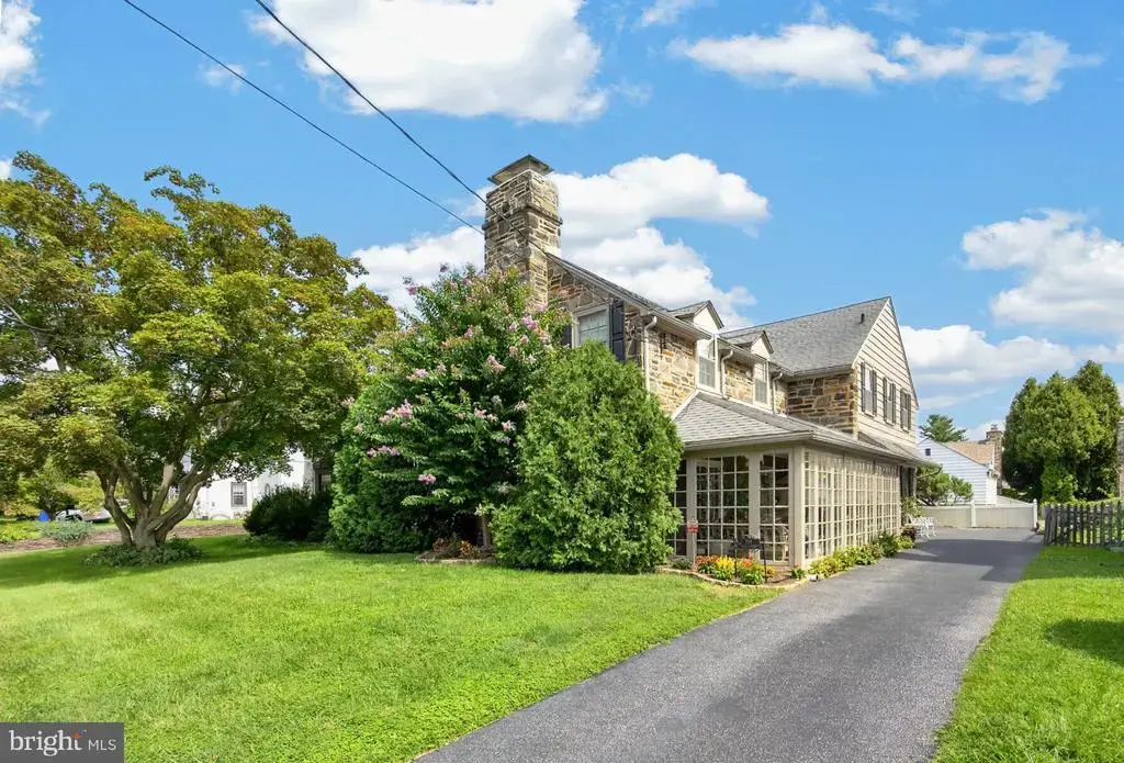 319 Wayne Ave, LANSDOWNE