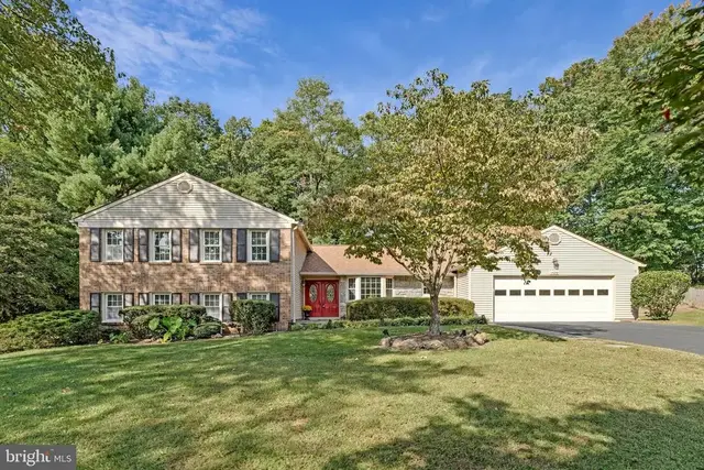 1526 Laurel Hill Rd, Vienna