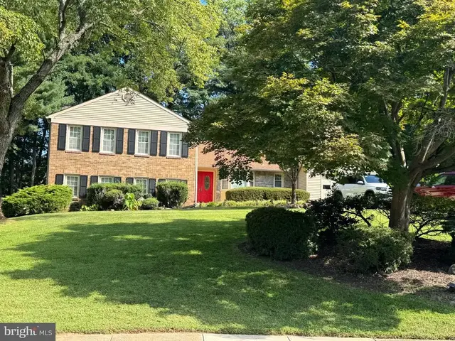 1526 Laurel Hill Rd, Vienna