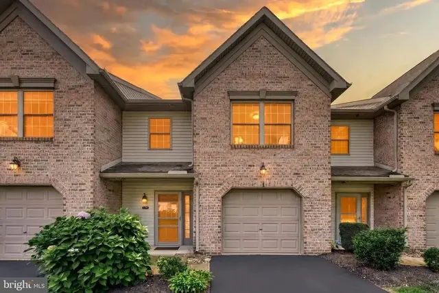 174 Melbourne Ln, Mechanicsburg