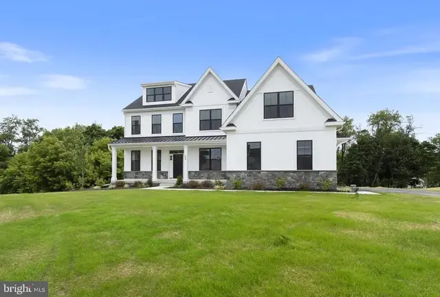 139 Lexington Manor, Glenmoore