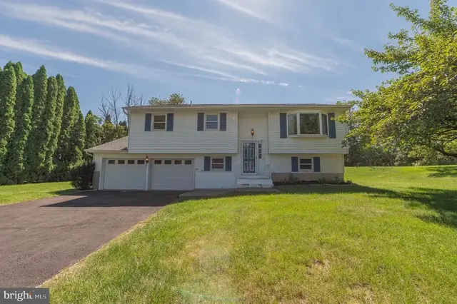 1 Babbling Brook Rd, Easton
