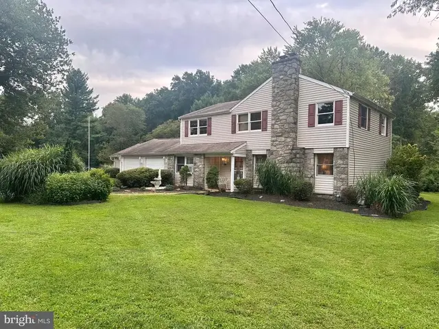 34 Marlborough Ln, Glen Mills