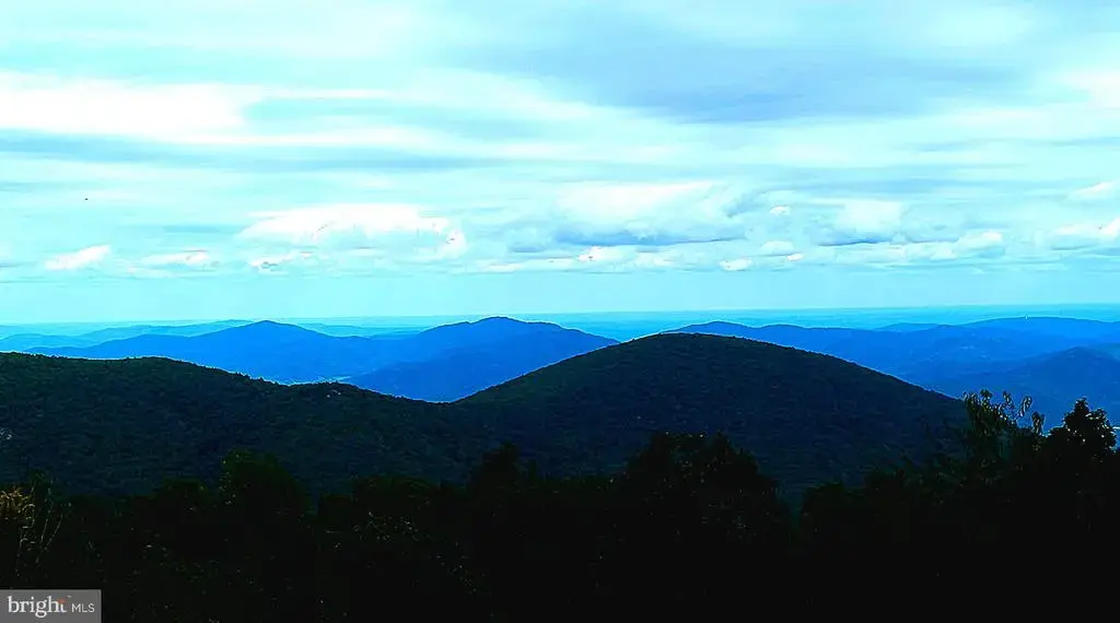 1822 High Ridge Ct Condos Ct, WINTERGREEN