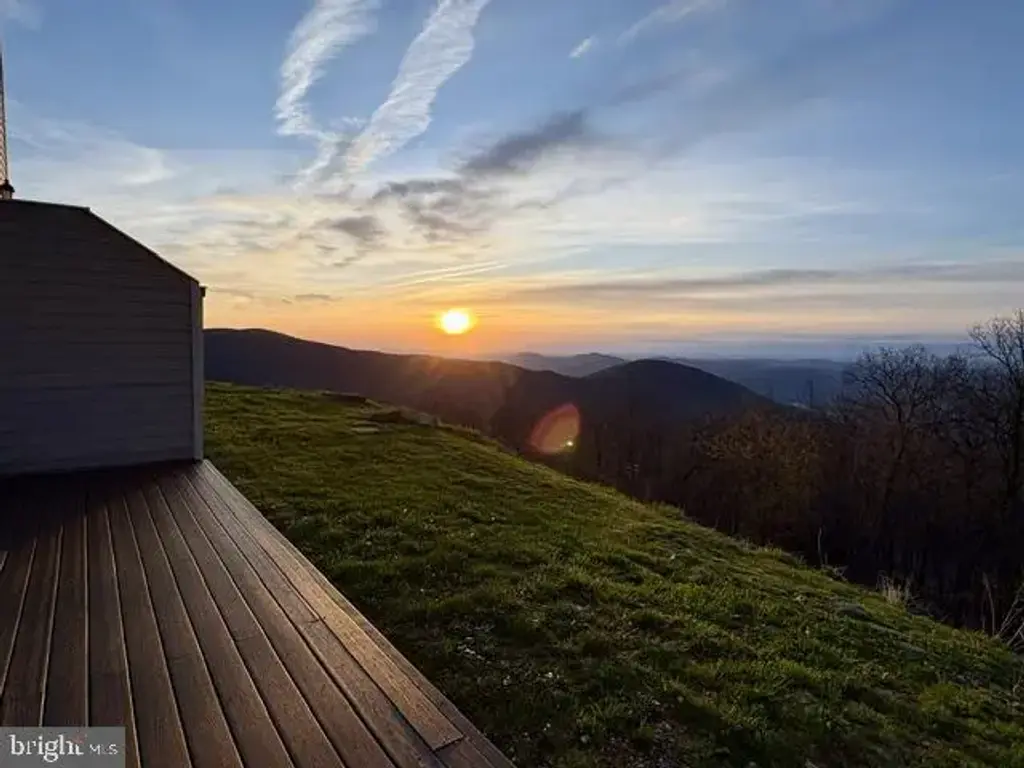 1822 High Ridge Ct Condos Ct, WINTERGREEN
