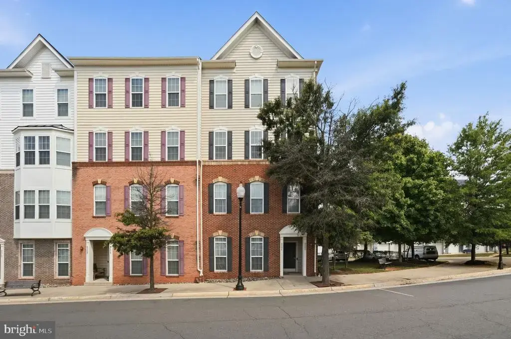 9504 Lee Ct, MANASSAS