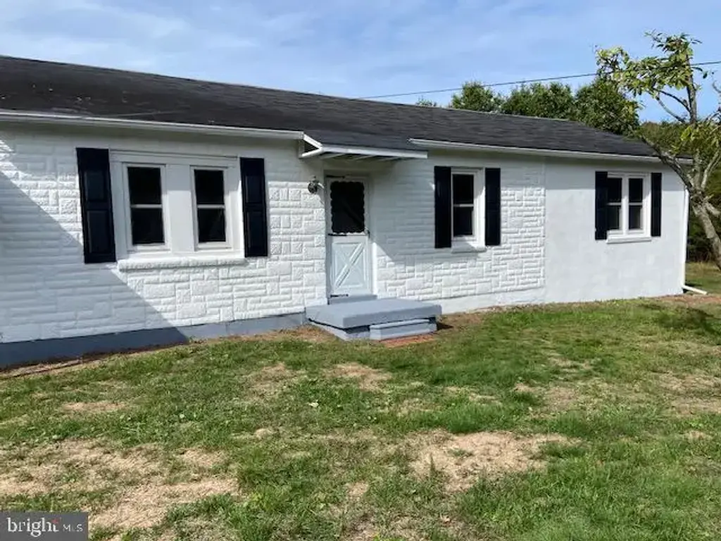 1033 Walt Rd, PENNSBURG