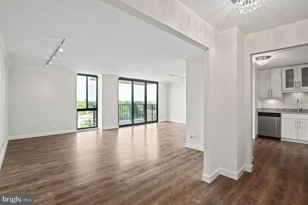 6800 Fleetwood Rd #1011, MCLEAN