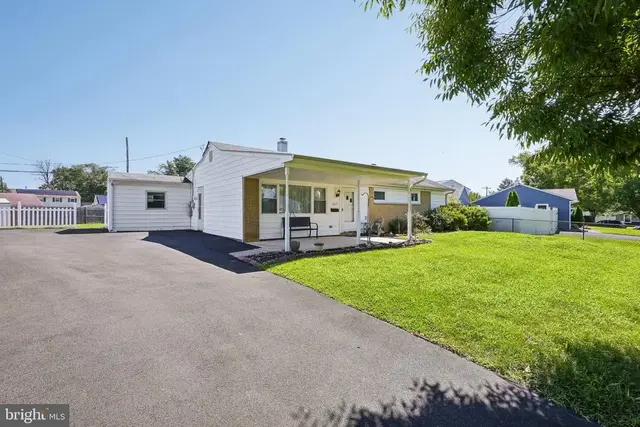 1027 Hilary Ave, Croydon