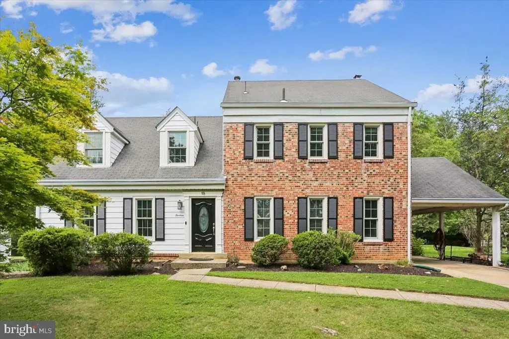 13 Pitt Ct, ROCKVILLE