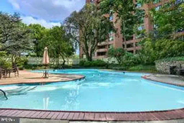 111d Cross Keys Rd #111d, Baltimore