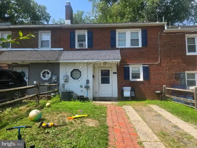 9 Clayton Ct, Wilmington