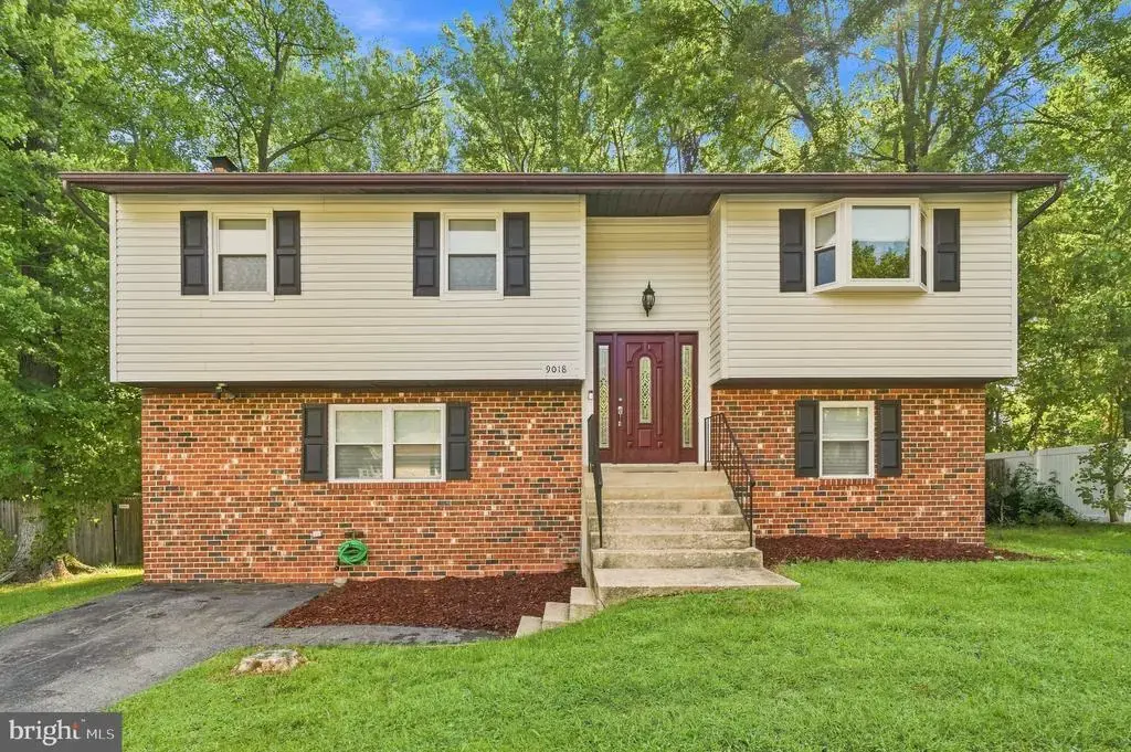 9018 Holly Ave, WALDORF