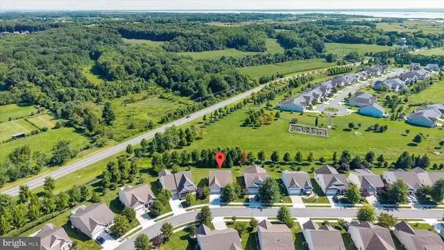631 Red Maple Rd, Middletown
